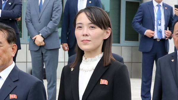 金与正强硬发声:美日韩在朝鲜半岛大秀武力恐自招恶果——半岛局势再度升温与核威慑博弈新拐点 金与正强硬发声:美日韩在朝鲜半岛大秀武力恐自招恶果——半岛局势再度升温与核威慑博弈新拐点