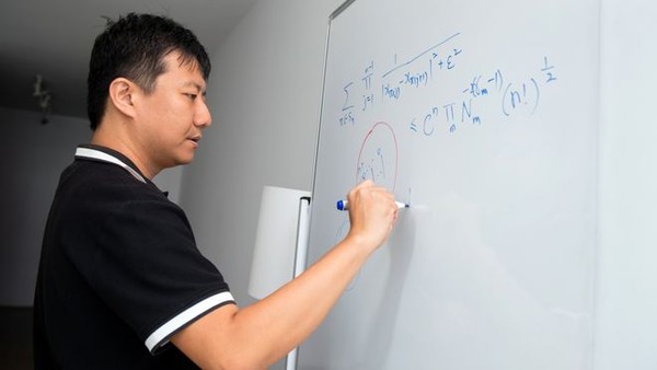 从深圳奥数少年到菲尔兹奖得主:邓煜破解百年数学难题,书写中国数学新高度 从深圳奥数少年到菲尔兹奖得主:邓煜破解百年数学难题,书写中国数学新高度