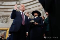 AI算力博弈白热化：特朗普强推数据中心建设，罕见搬出“中国威胁论”背后的美国焦虑